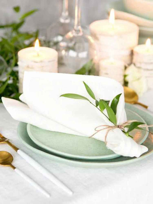 serviette de table blanche